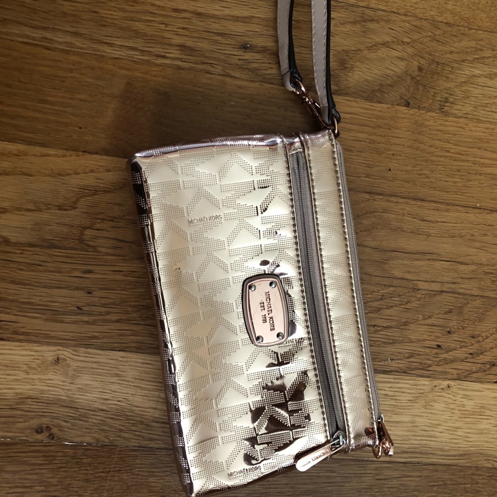 🌺offer me 🌺MICHAEL KORS WALLET